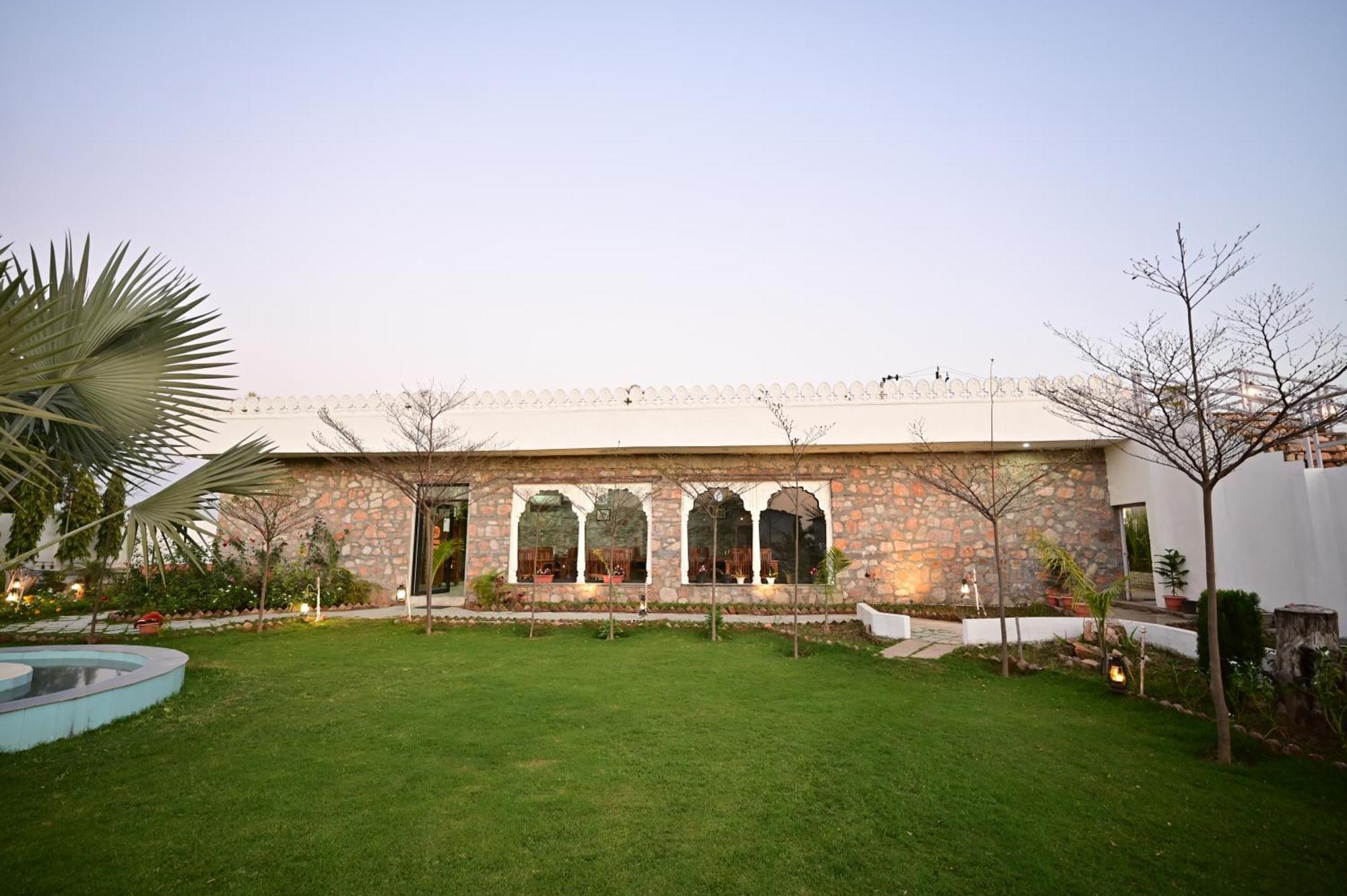The Castle Crown - Hem Vilas Resort Ranthambhore Sawai Madhopur Exterior foto